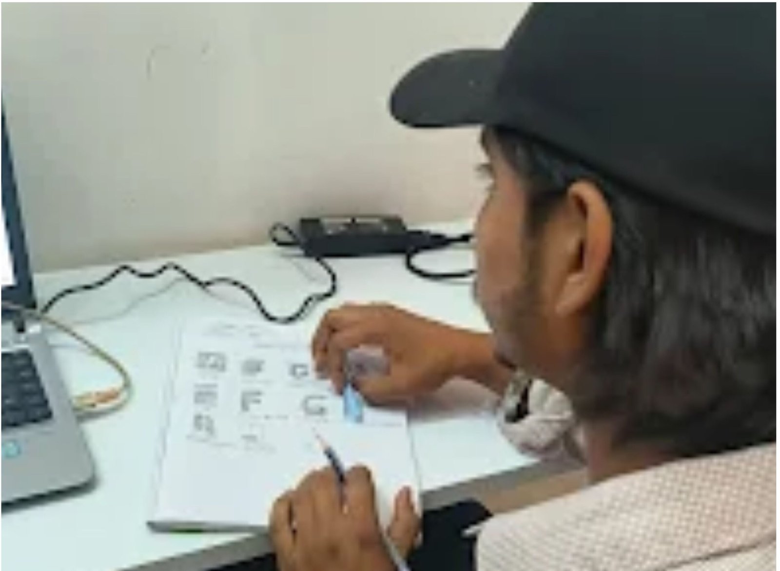 Student learning digital skills in sirsa. Digital marketing training in sirsa
